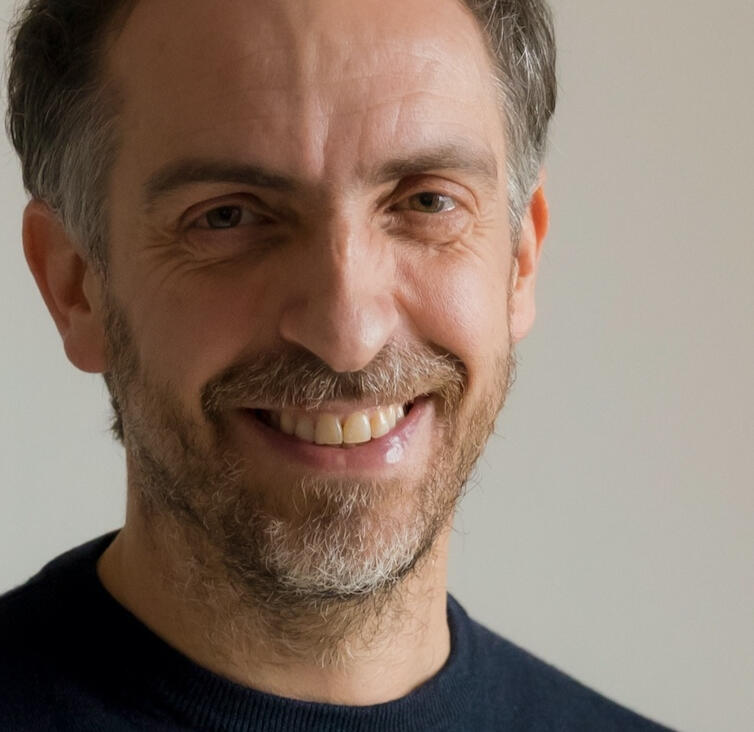 Andrea Zaros